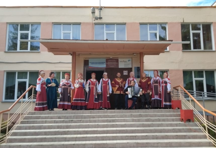 moshkovo_uik_no758_vybory-prazdnik._na_territorii_izbiratelnogo_uchastka_proshel_k.jpg